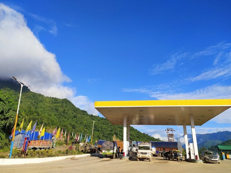 Vehicles at a fuel outlet along National Highway-29 connecting Nagaland State capital Kohima and Commercial capital Dimapur. (Morung File Photo/For Representational Purposes only)